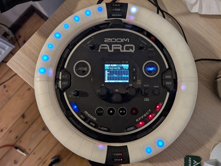 Zoom ARQ 96 - groovebox, looper i kontroler MIDI