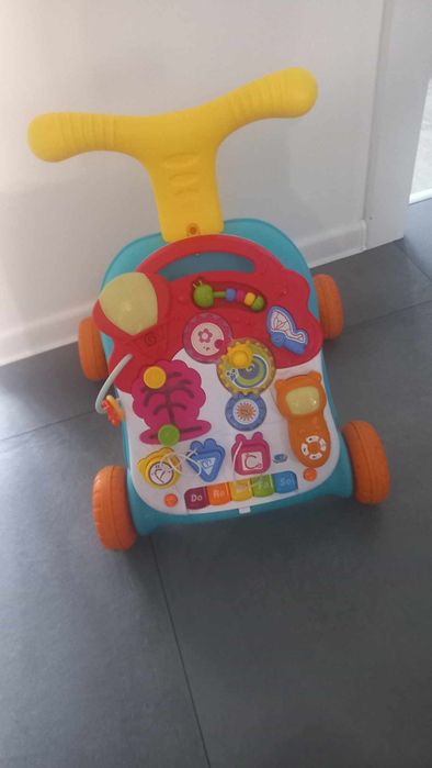 Interaktywny pchaczyk, panel i stolik 3w1