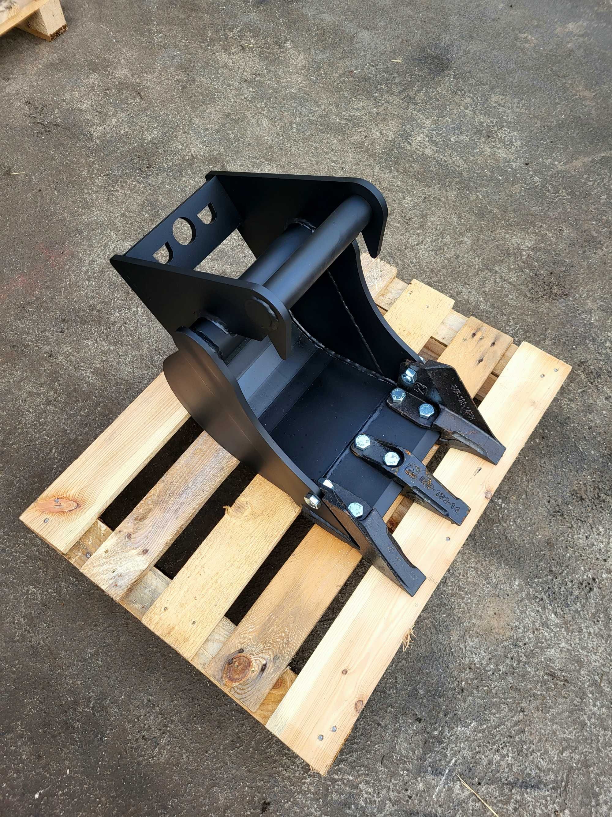 Łyżka kopiąca 30cm do minikoparki JCB 8014/8015/8016/8017/8018