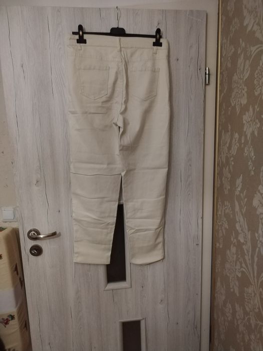 Białe bawelniane spotkanie