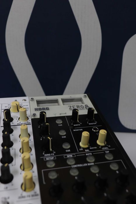 Korg       Zero8