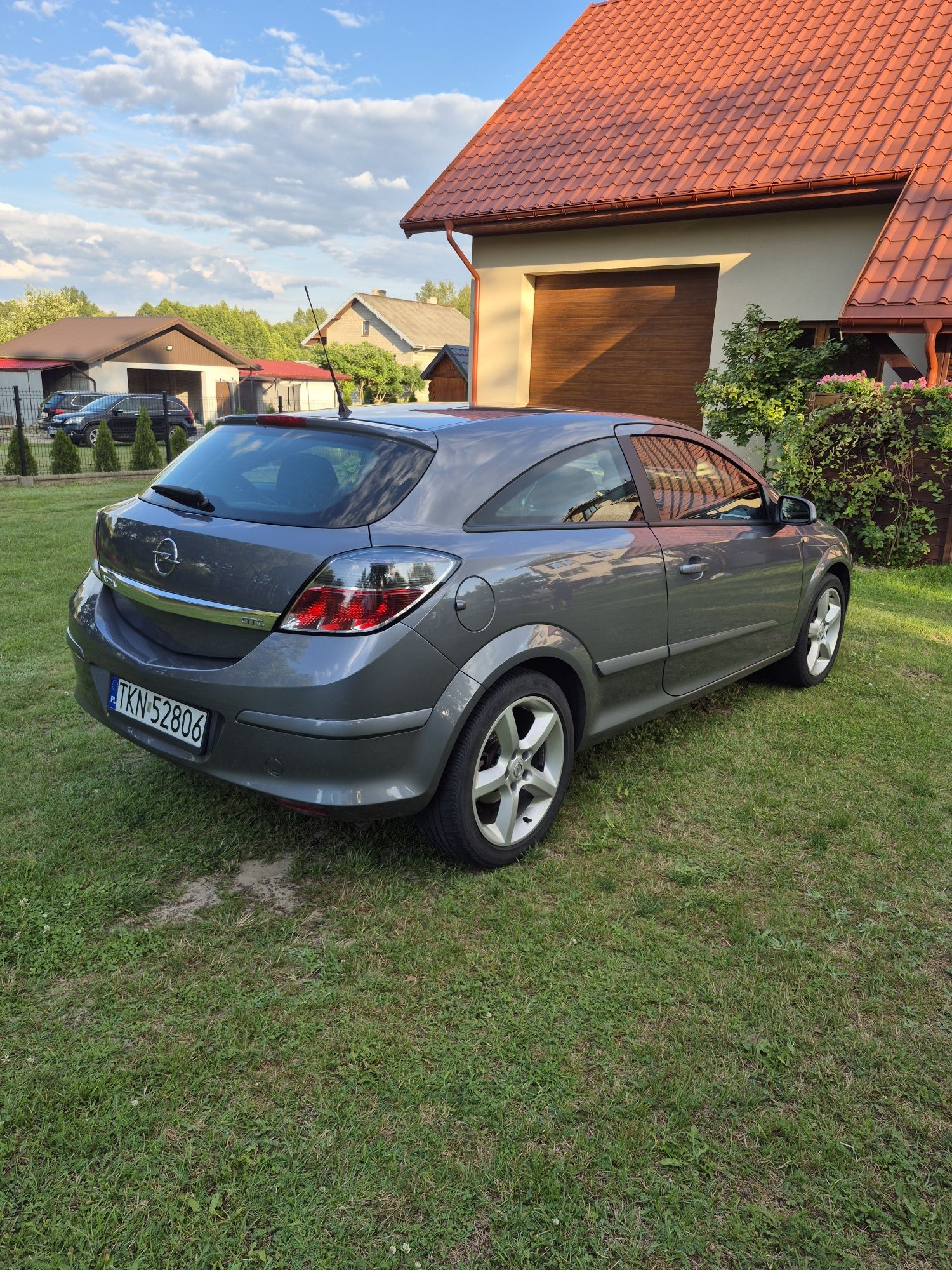 Opel Astra H GTC 1.8 125km