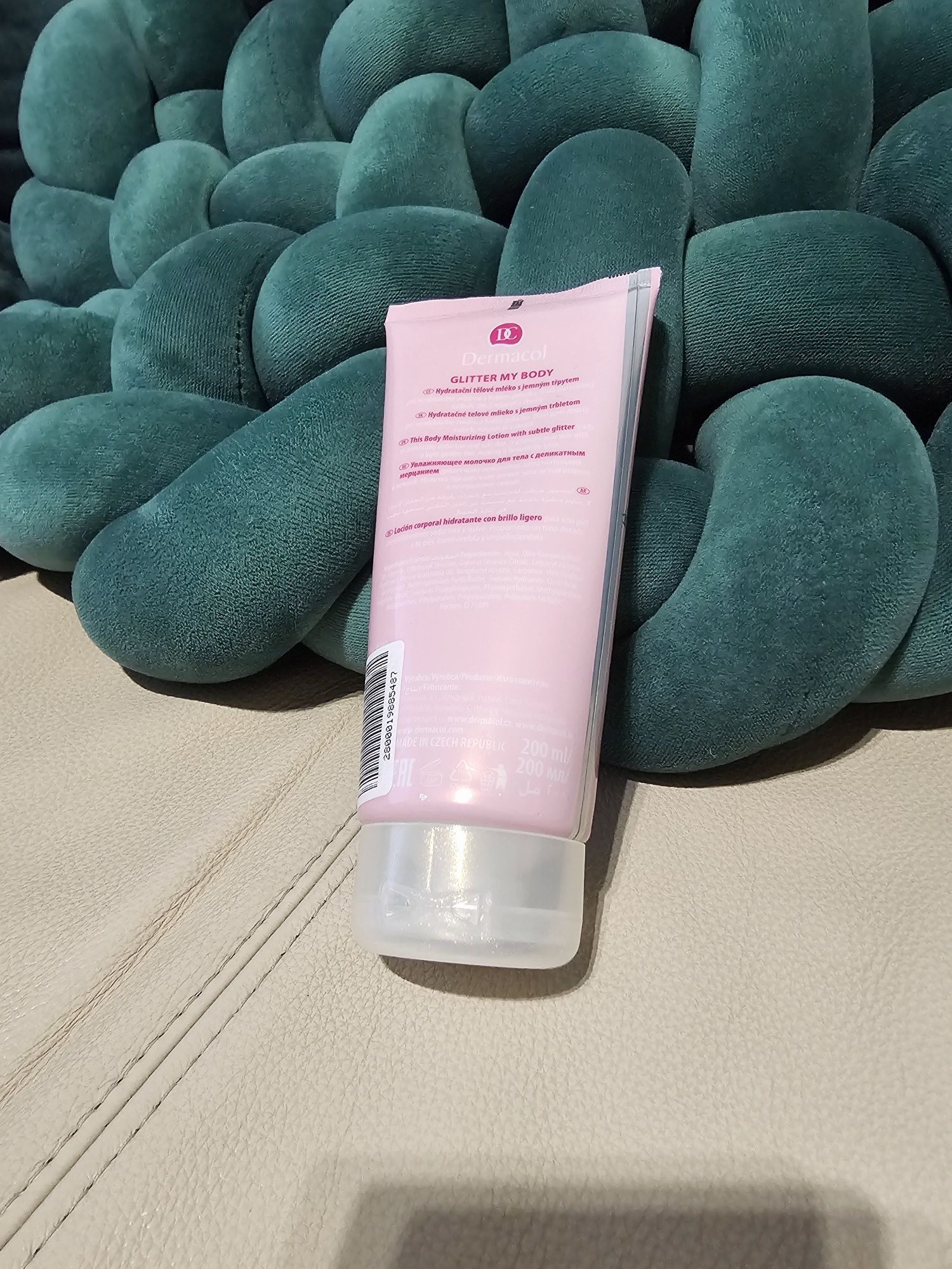 Nawilżające mleczko do ciała Dermacol glitter my body