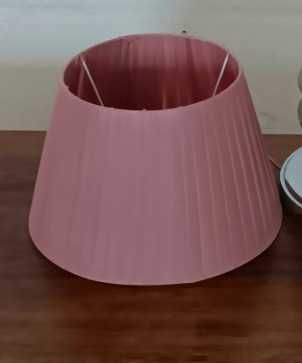 Candeeiro de mesa intemporal