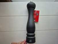 Młynek do pieprzu Peugeot 24 cm