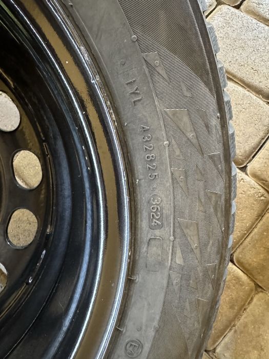 Шини Nokian 205/60/16 з дисками r16