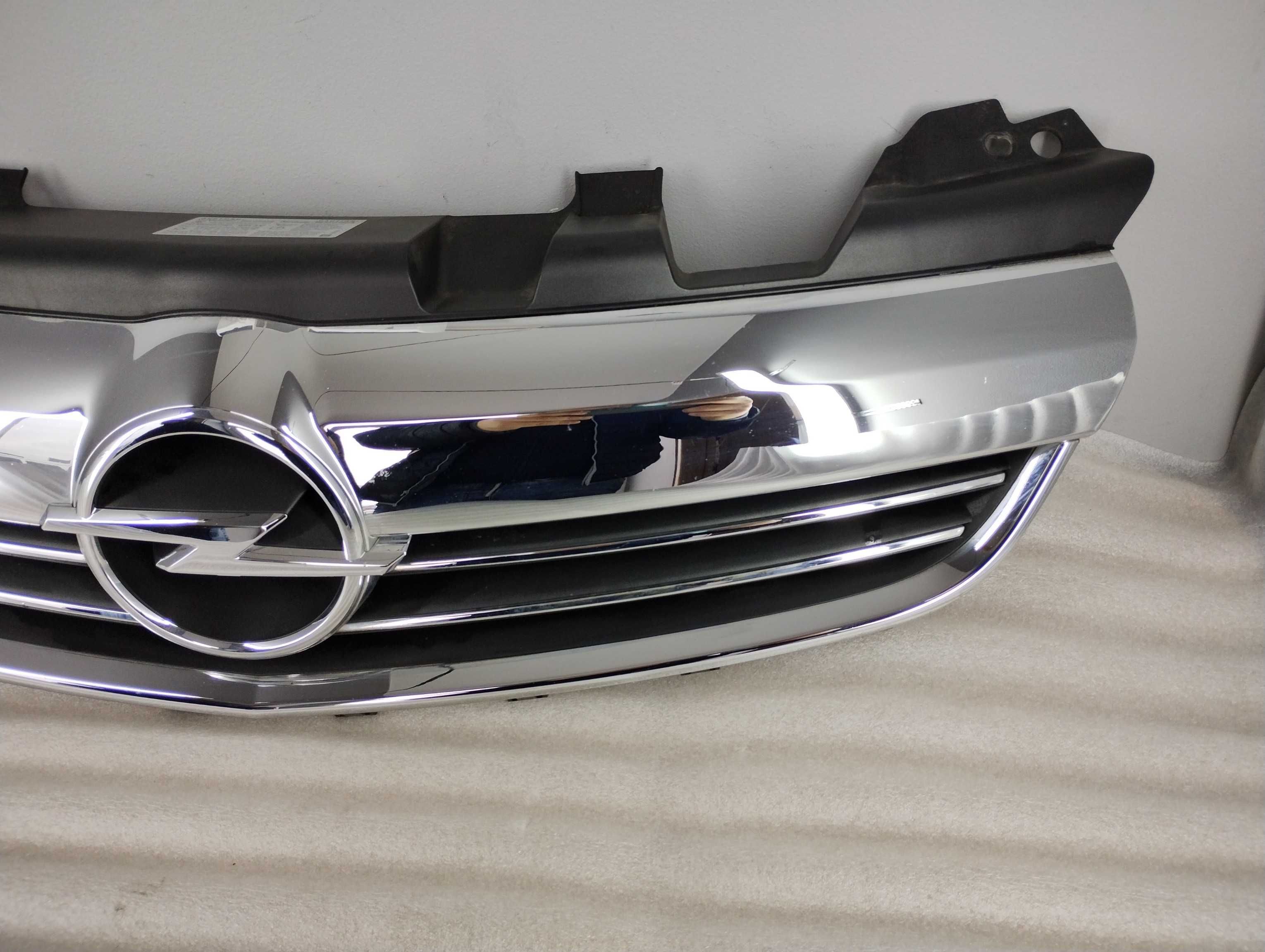 Gril Atrapa Opel Zafira B Lift