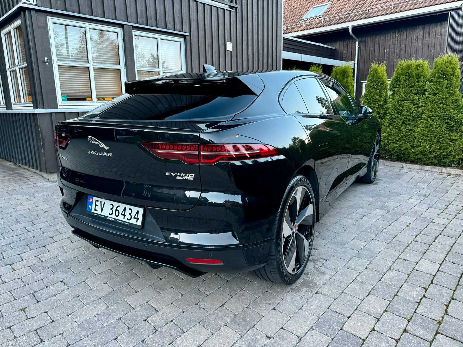 Jaguar I-Pace 2018 року з Європи