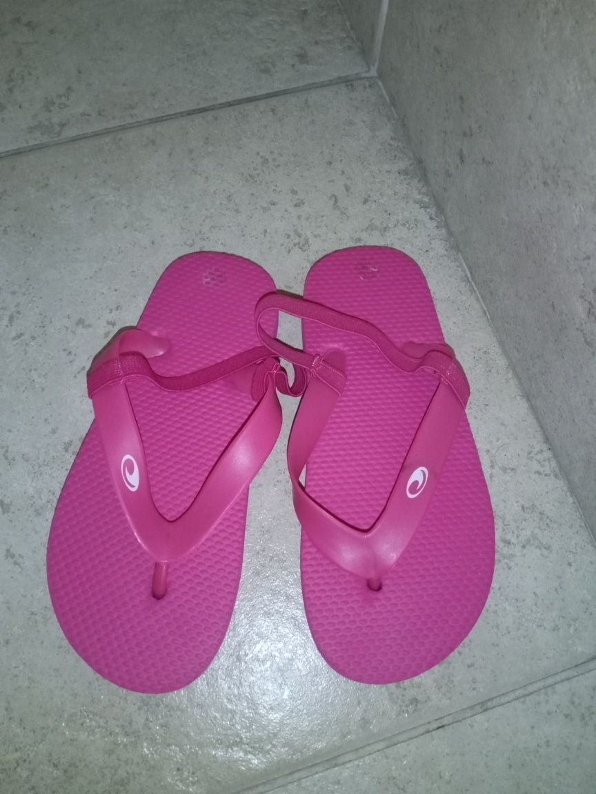 Pantufas pai Natal e chinelos piscina