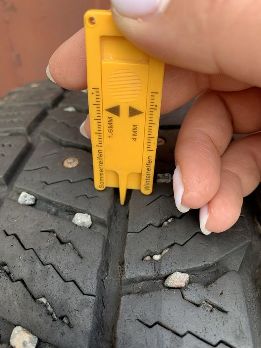 Шини зима шип Continental VanContact Ice 215/65 R16 C