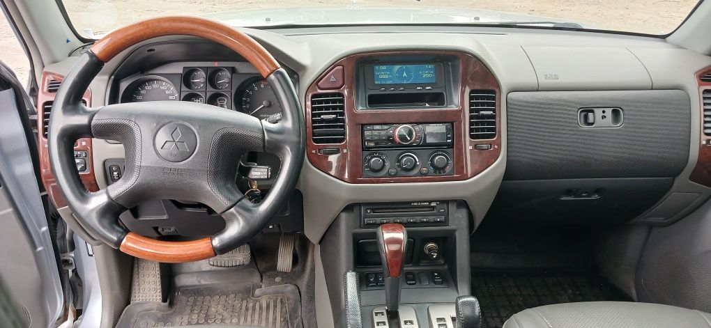 Mitsubishi Padgero Wagon