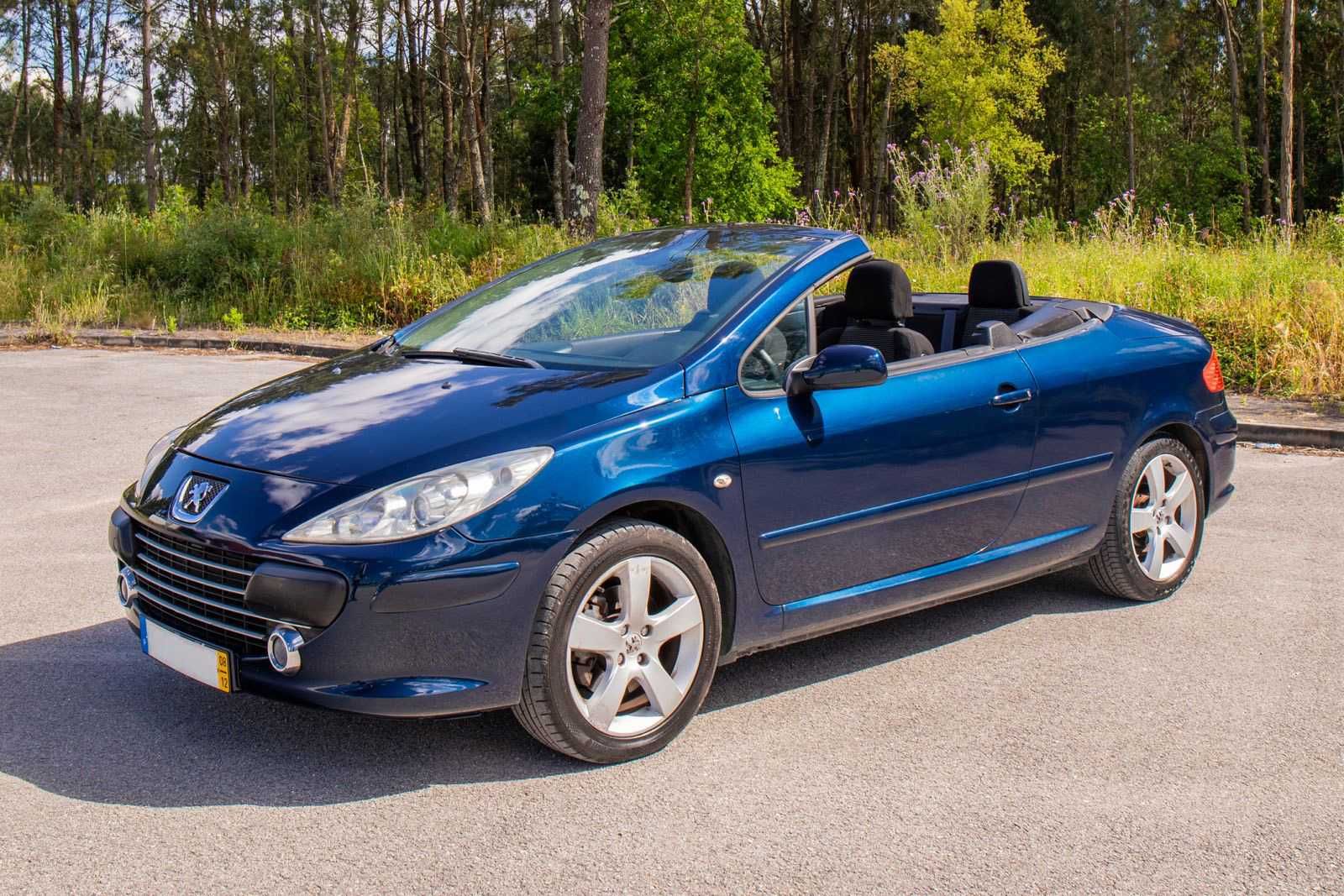 Peugeot 307 CC 2.0 HDi - Fiável e Bem Equipado!