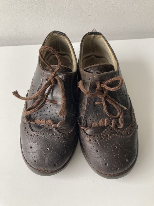 Sapatos de pele, estilo Inglês