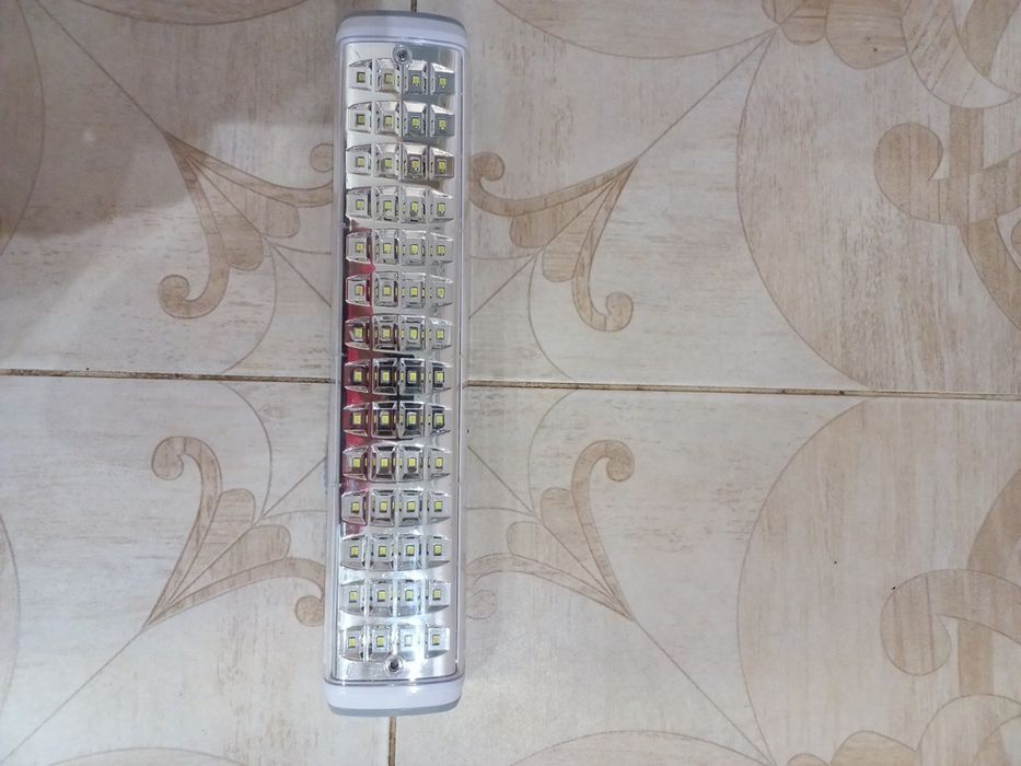 Продається лампа аккумуляторная