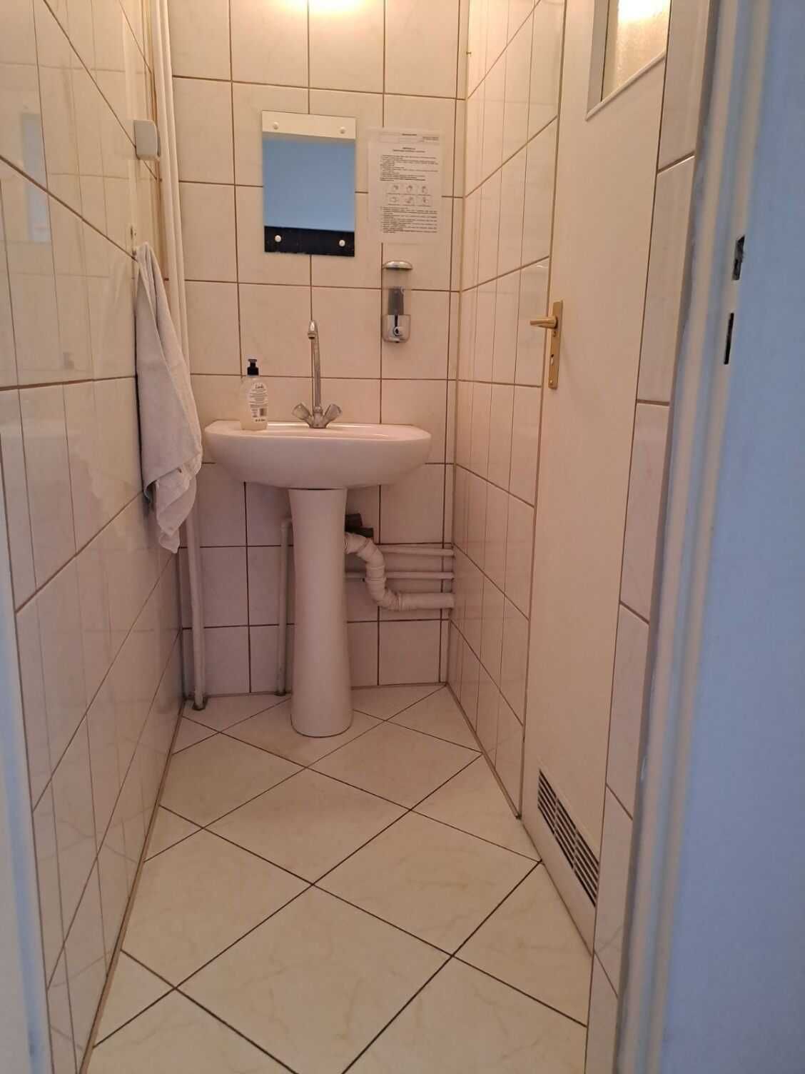 Wynajmę Lokal 60m2 (3 pomieszczenia + WC) w Radomiu! 1800zł/miesiąc