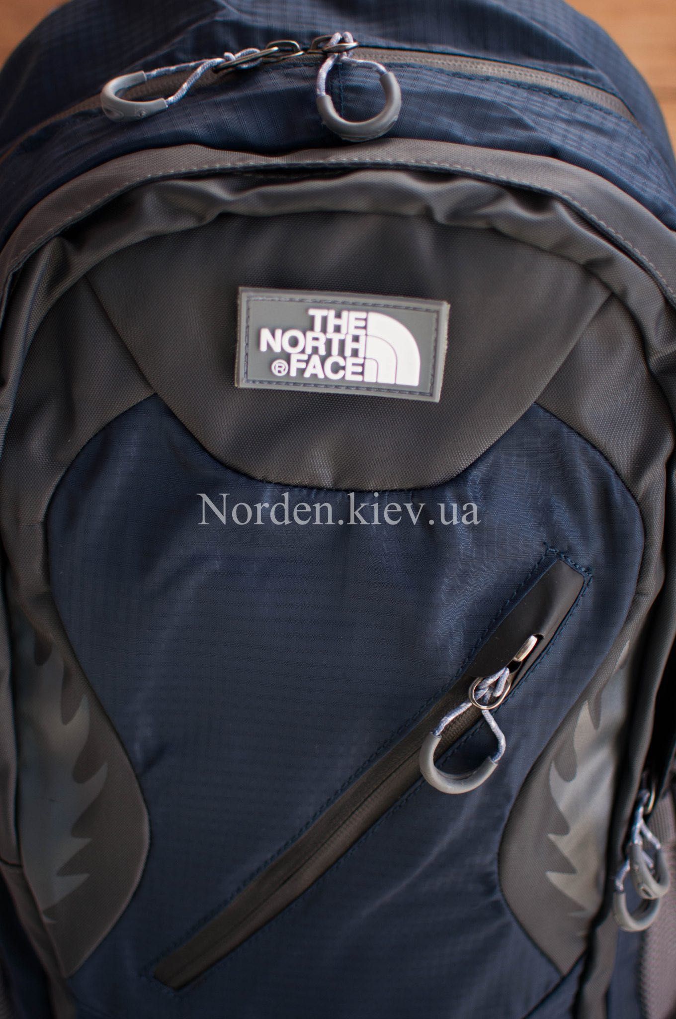Новий рюкзак The North Face синій 40л