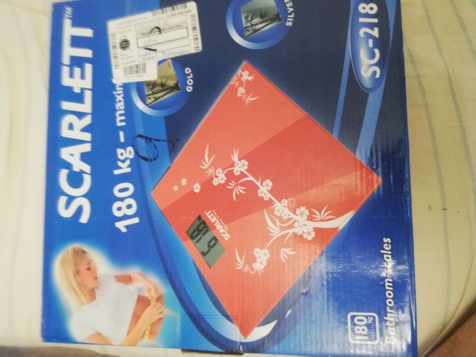 НОВЫЕ. Весы  scarlet напольные. Ультратонкие.