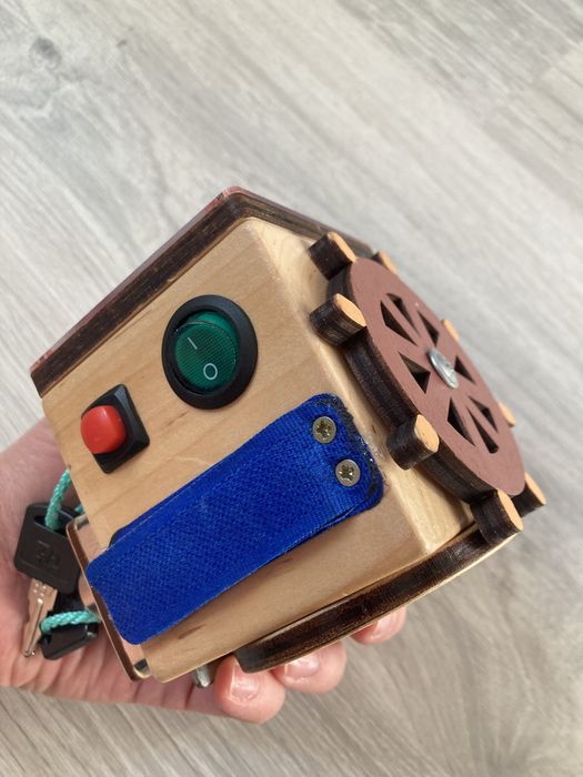 Портативний бізіборд бізікуб