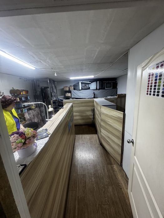 Продам два приміщення +діючий бізнес в центрі міста