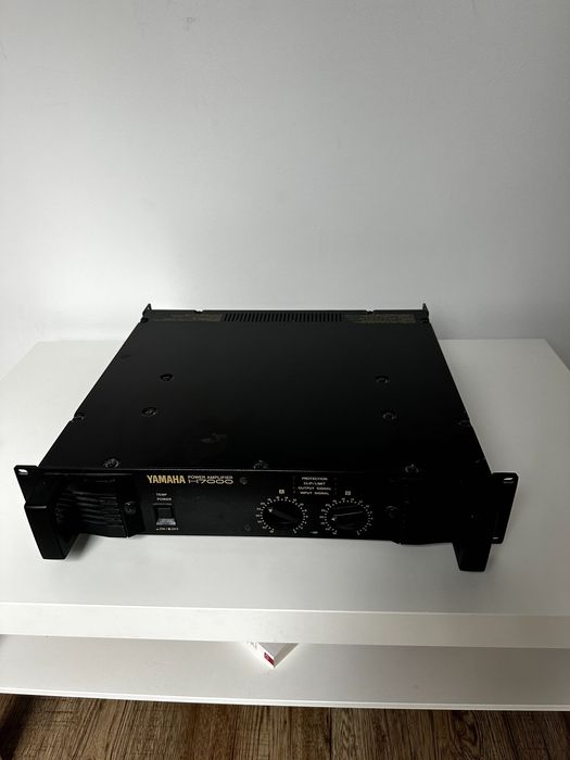 Wzmacniacz Yamaha H7000