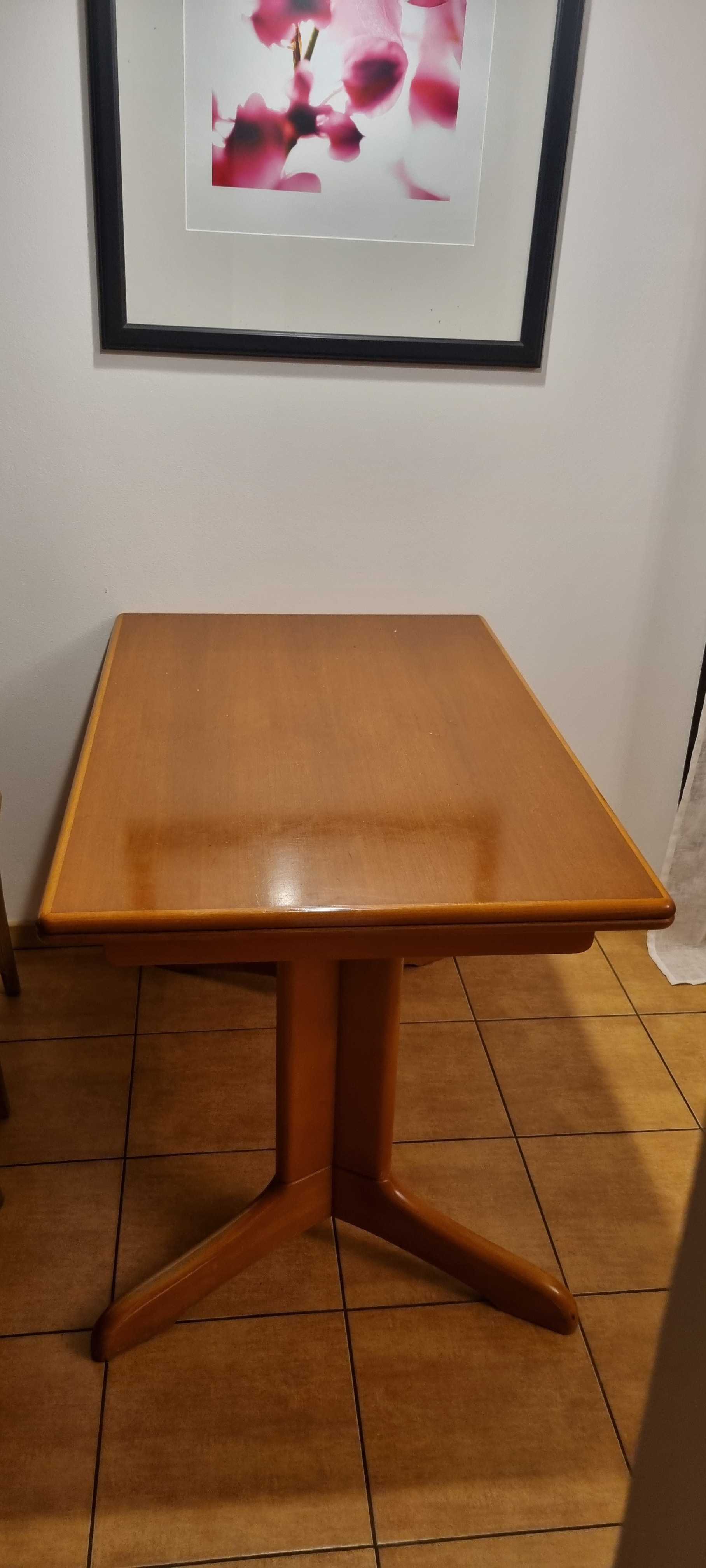 stół rozkładany w bardzo dobrym stanie