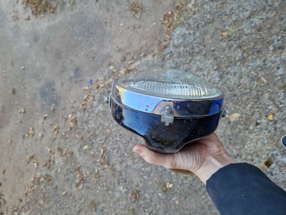 Фара Иж в хорошому стані