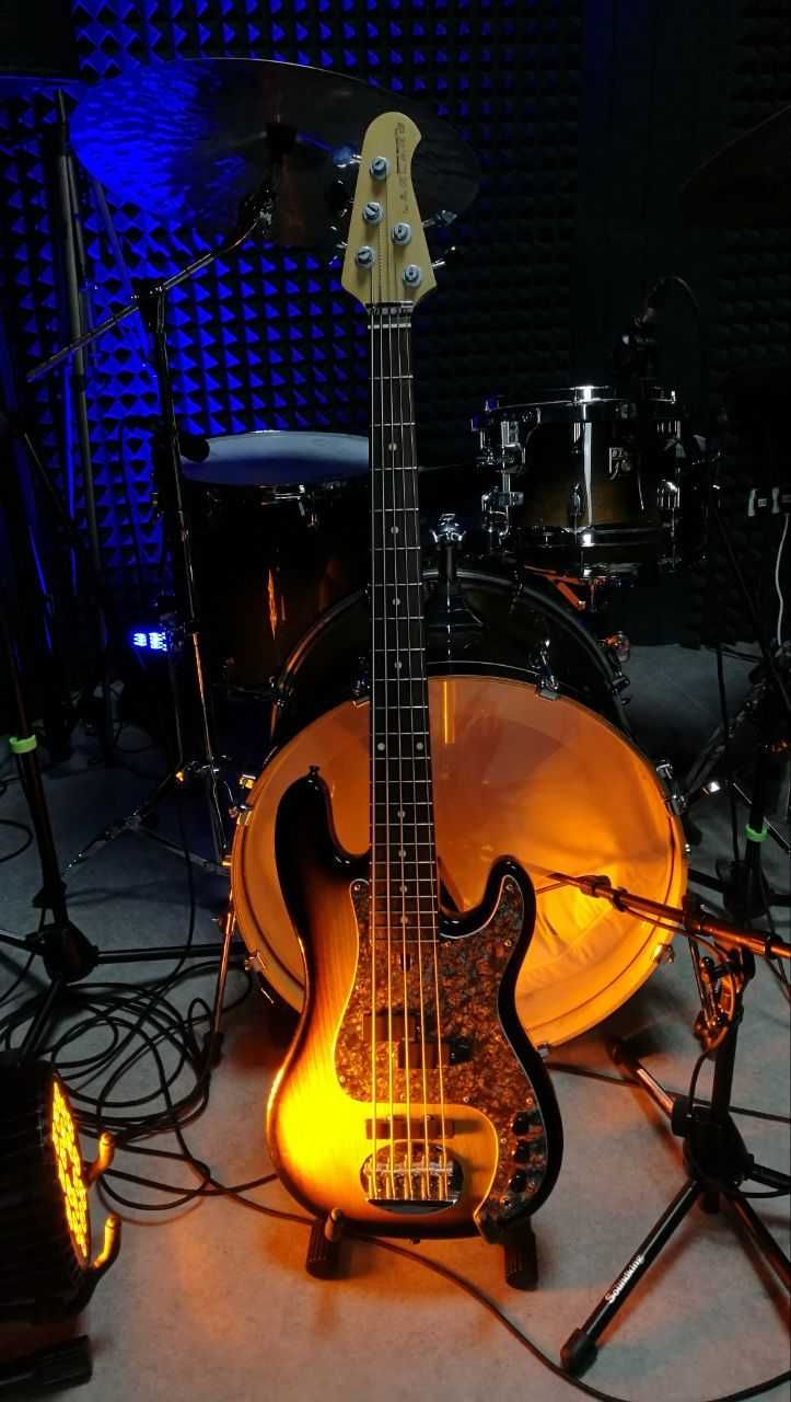 5-струнний бас Lakland Skyline 55-64 modded