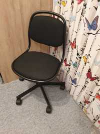 Dziecięce krzesło biurowe z hamulec bezpieczeństwa [6-10lat]