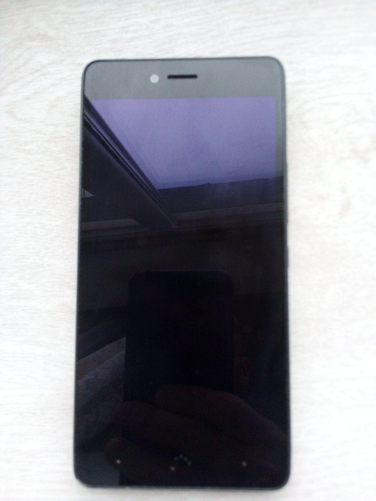 Телефон apvaris U Plus
