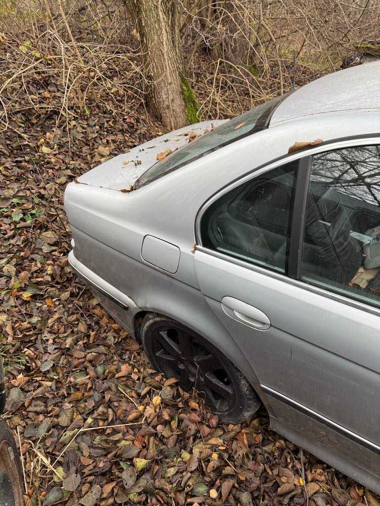 Bmw e39 528i na części maska/fotele/koła/silnik
