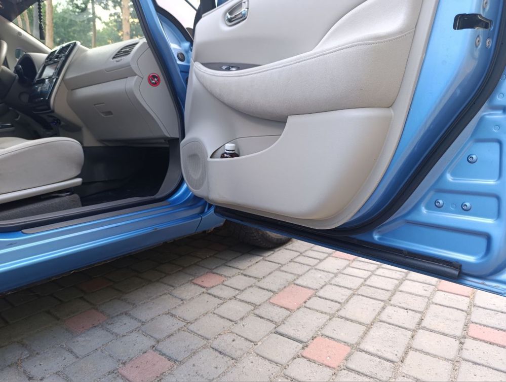 Продам Nissan   Leaf   2012