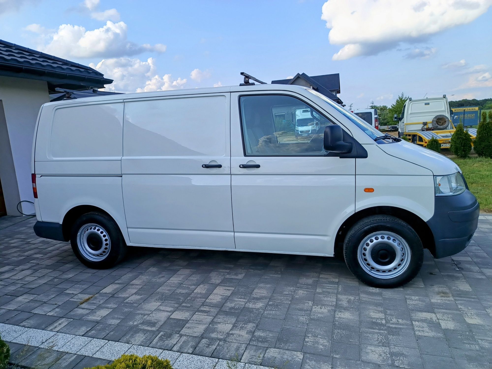 Witam, sprzedam ładnego VW transporter T5 klimaa.