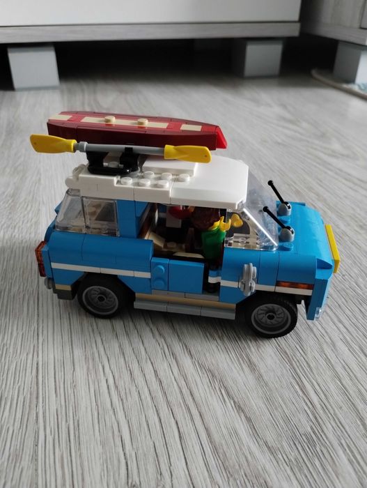 LEGO 31108 Creator 3w1 - Wakacyjny kemping z rodziną