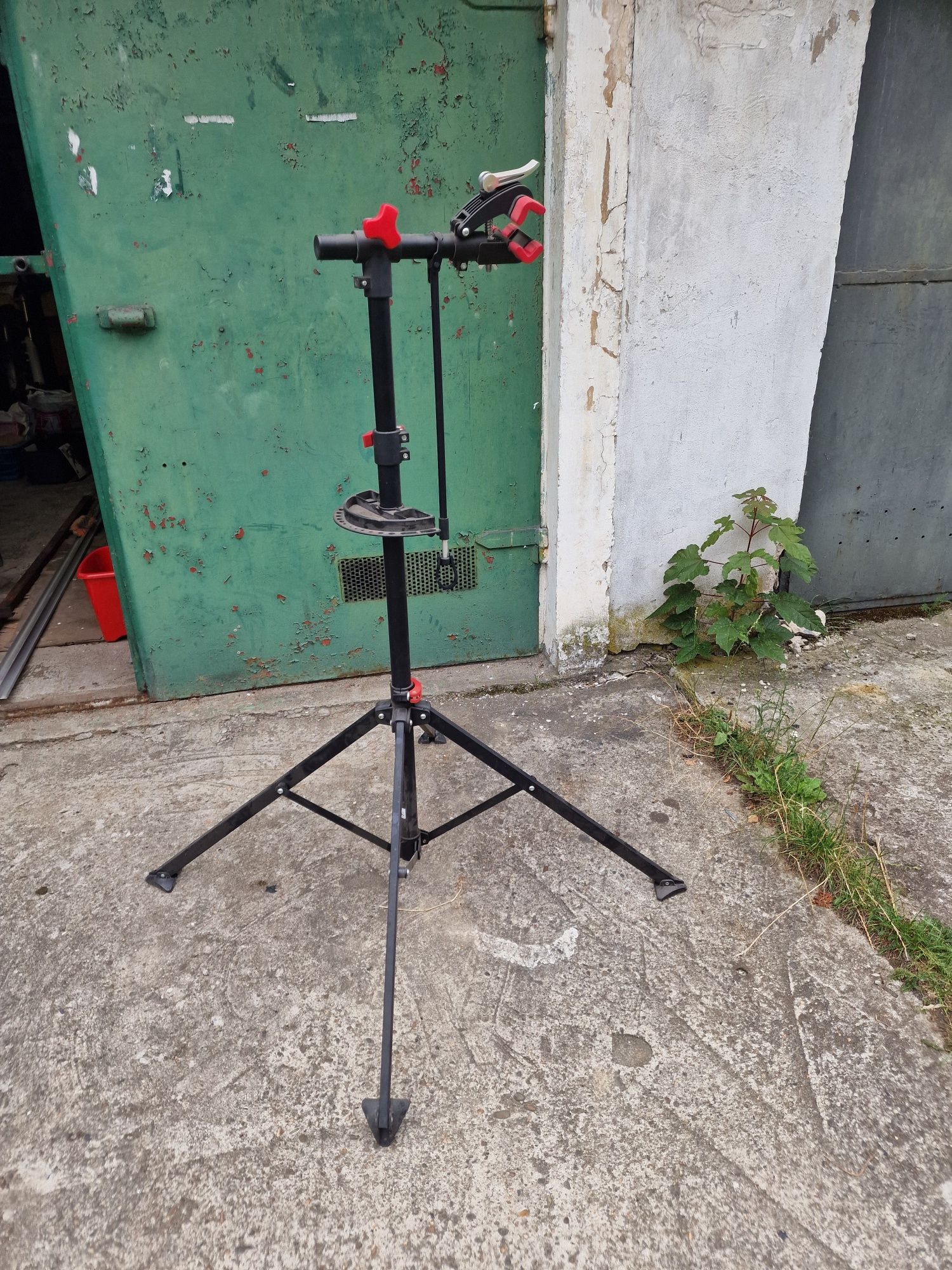 Stojak serwisowy na rower