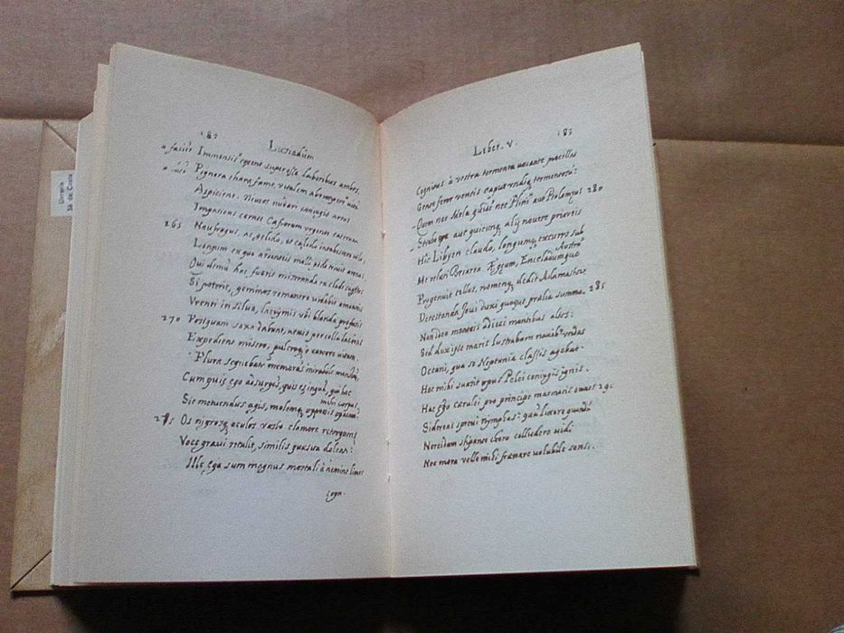 Os Lusíadas de Luís de Camões - Traduzidos em versos latinos