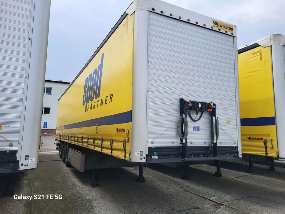 Wielton Naczepa kurtyna firanka