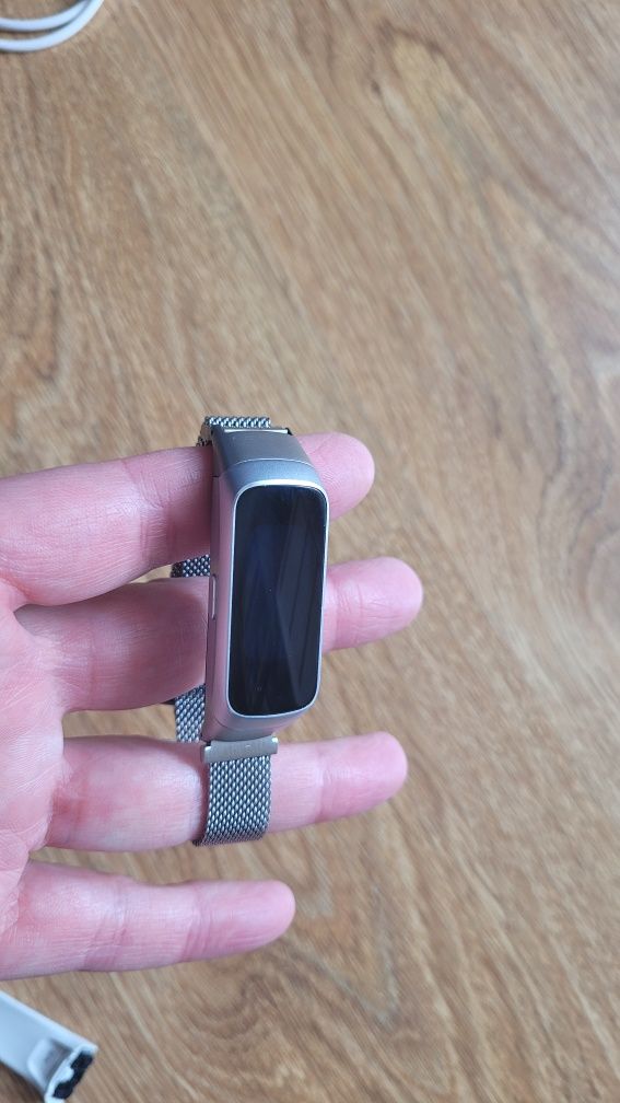 Samsung galaxy fit. Smartwatch