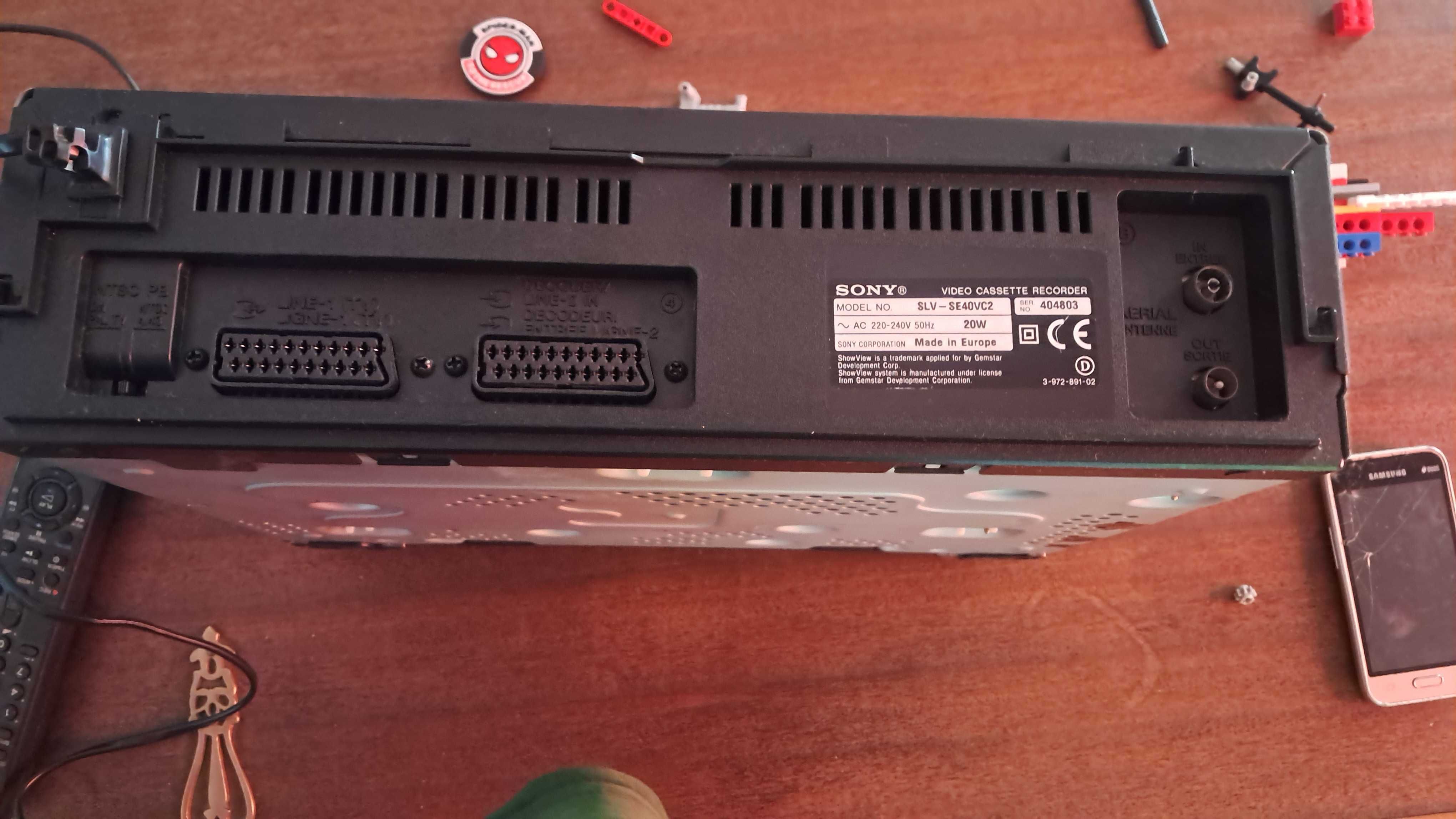 Leitor e Gravador de Vídeo VHS Sony SLV-SE40 tem  6 cabeças