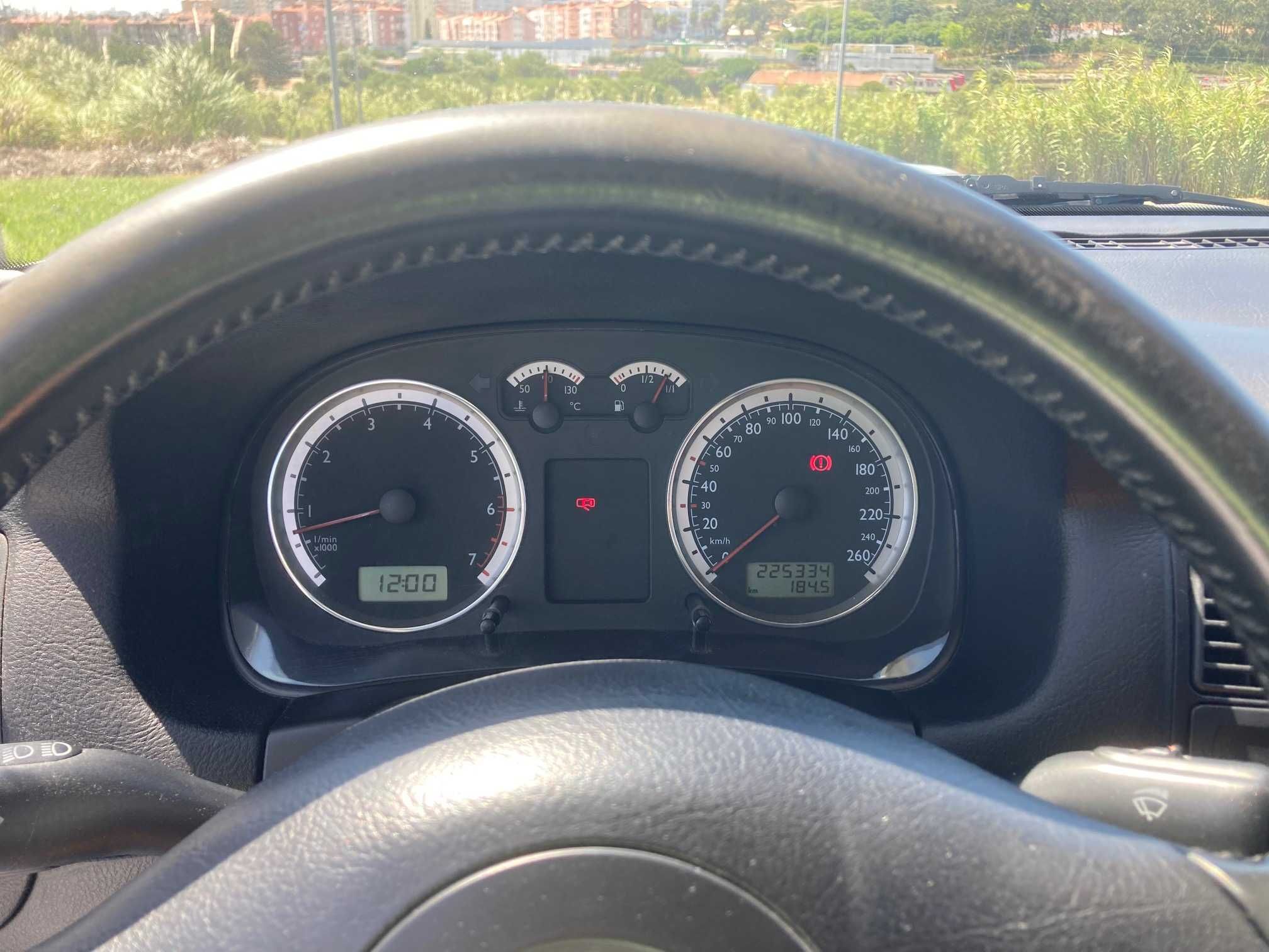VW Golf IV 1.4 Gasolina + GPL | 2002 | Económico e Bem Estimado