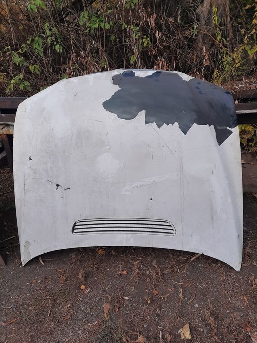 Продам два капота BMW E65