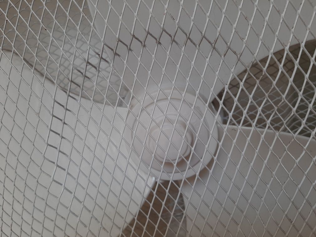 Ventoinha de pé Kunft usada