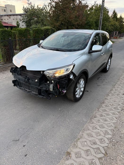 Renault Kadjar Lekko uszkodzony