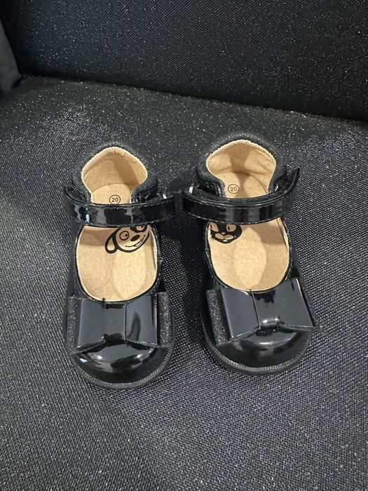 Sapatos Pretos Laço Pat & Ripaton Nº 20