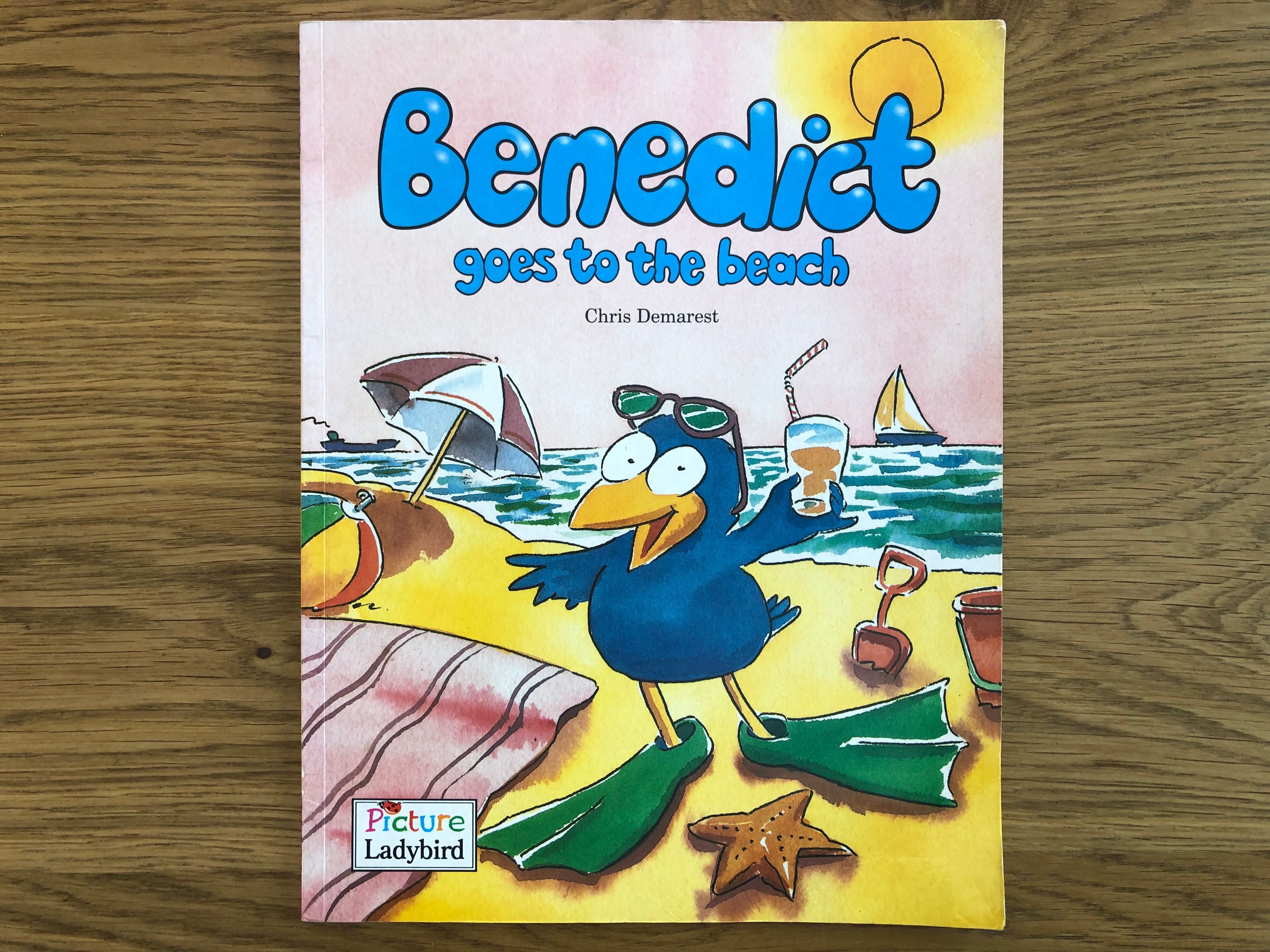 Książka w języku angielskim pt.: "Benedict goes to the Beach"