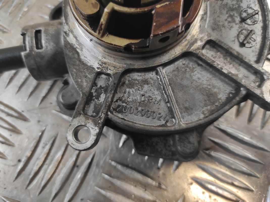 Pompa Podciśnienia Vacum Vakum Audi A6 C6/2.4 B V6/06ec Luk
