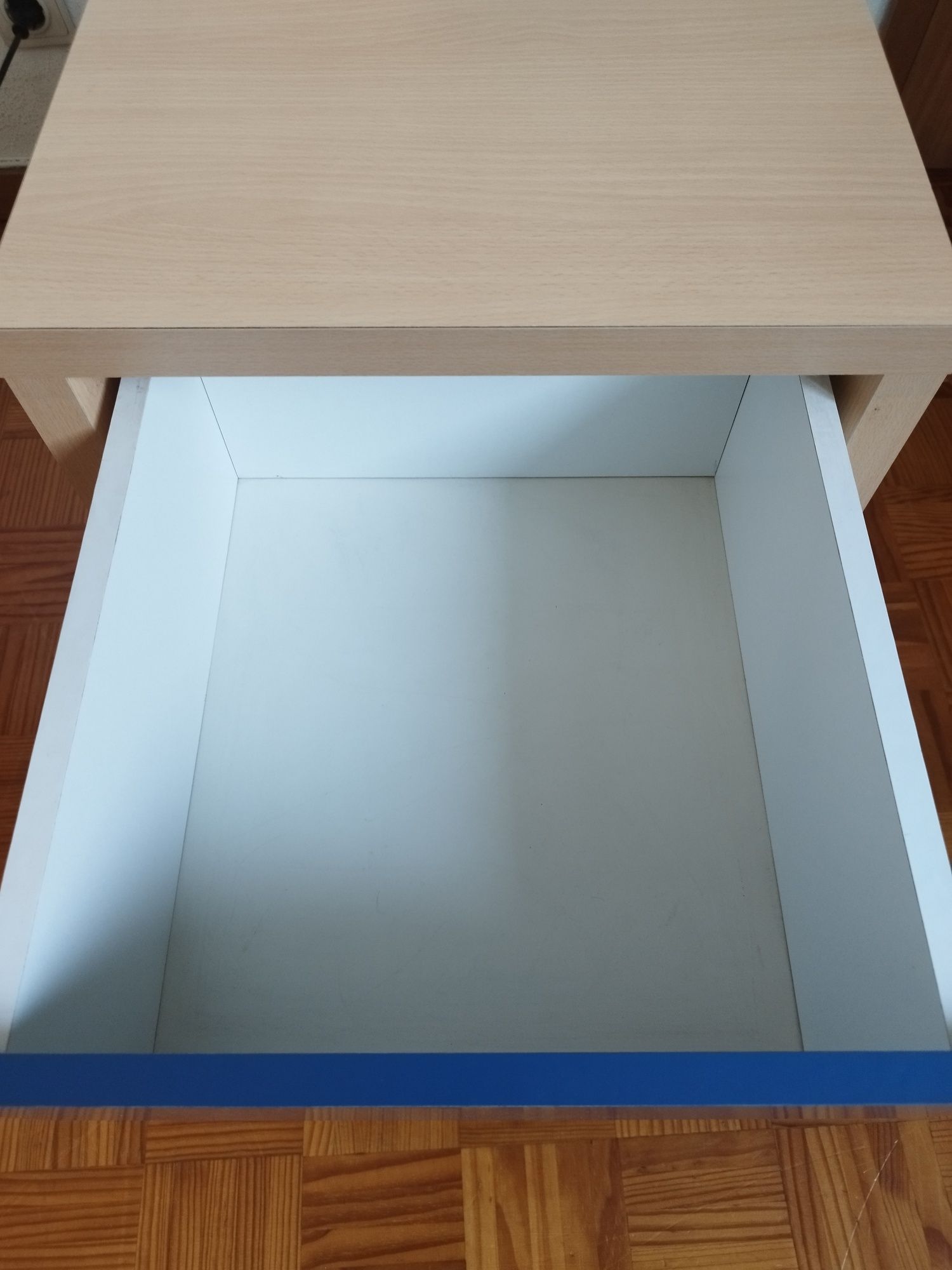 Mesa de cabeceira