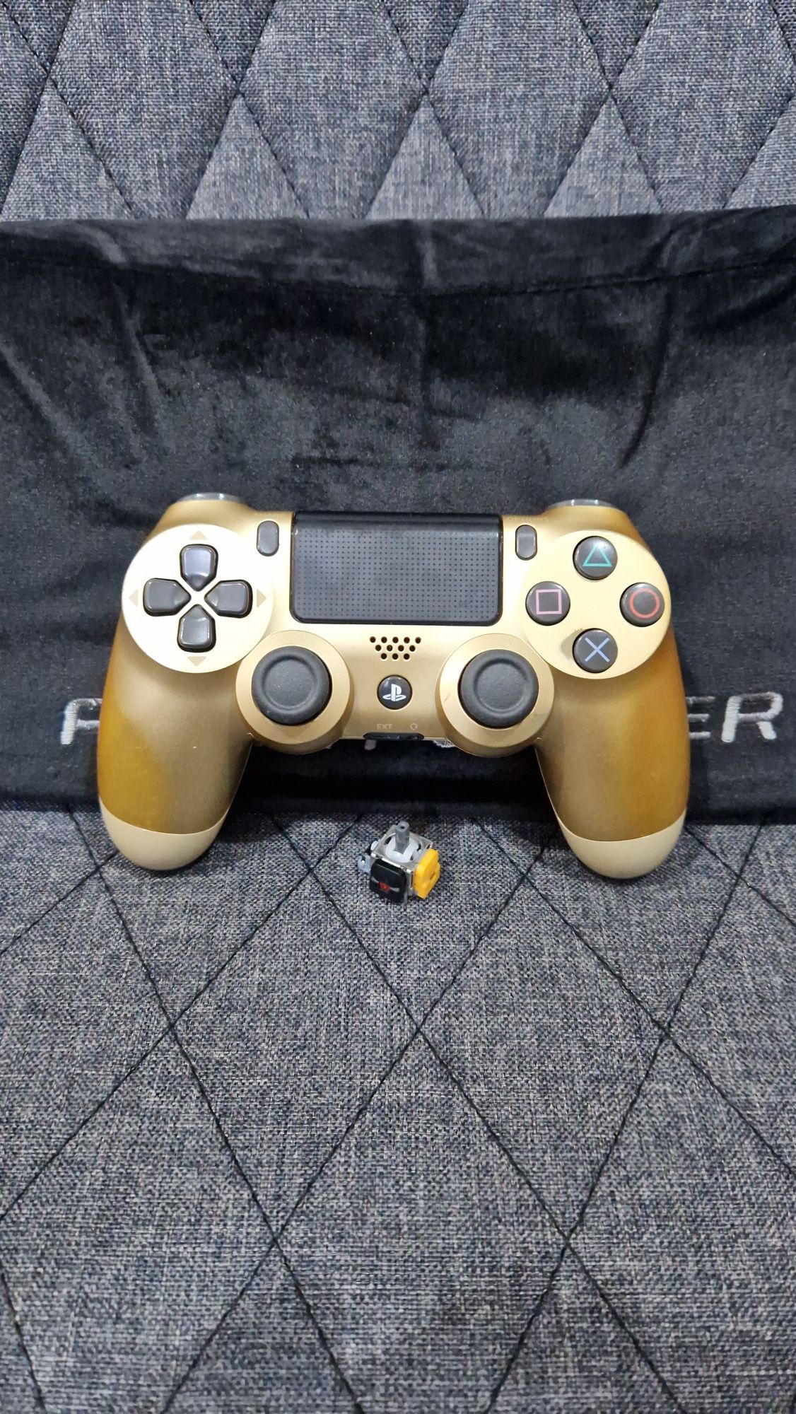 Comando PS4 Dourado Hall Effect Joystick