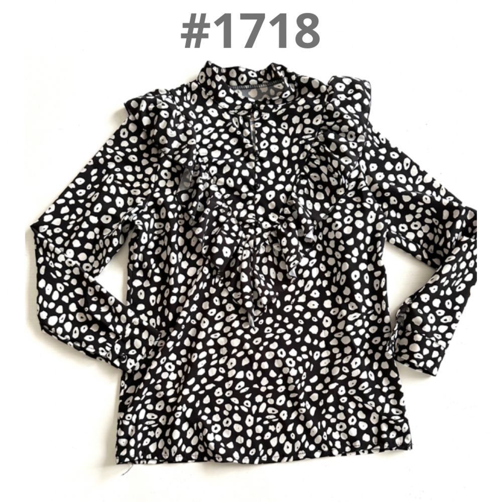 Piekna bluzka koszulowa S/36 czarna w kropki grochy stojka #1718
