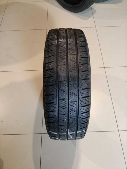 Шина (одна) б/у 215/65R16C 109/107R Pirelli Carrier Winter
