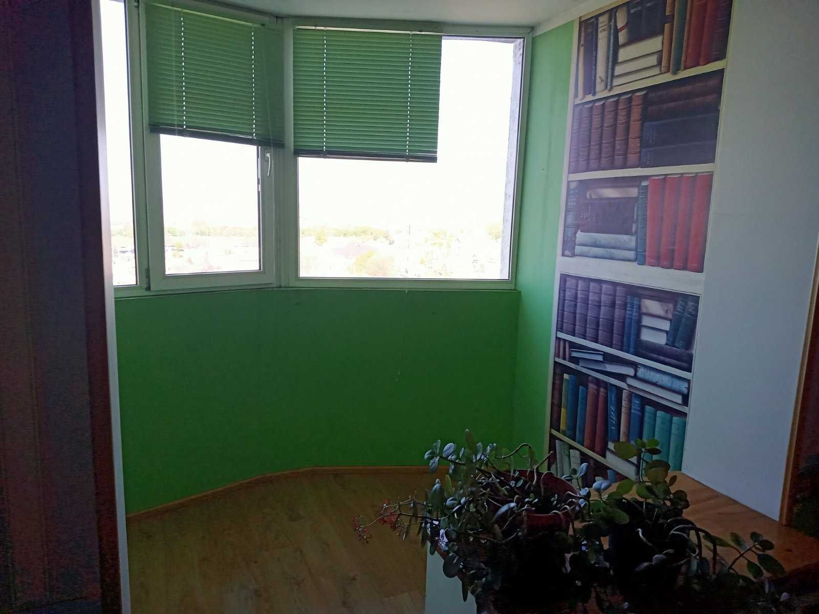продам 3-х комнатную квартиру от собственника, 11 эт. 12-и эт. дома